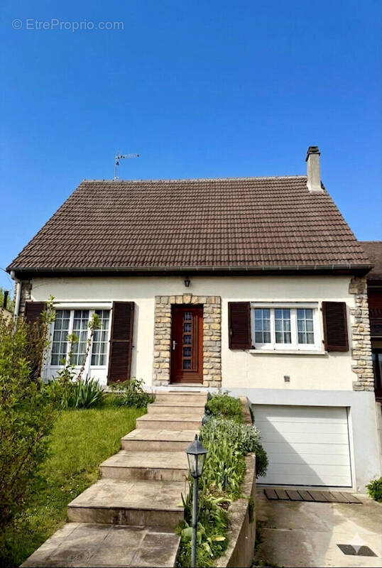 Maison à RIS-ORANGIS