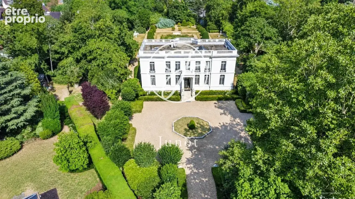 Anet - EURE-ET-LOIR - Château néoclassique au bord de l'Eure - photo 10