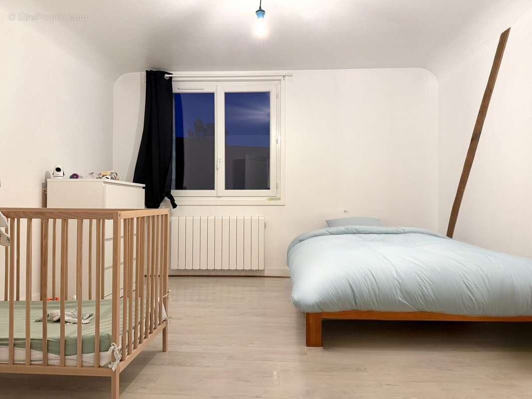 Chambre 1 - Maison à LOUE