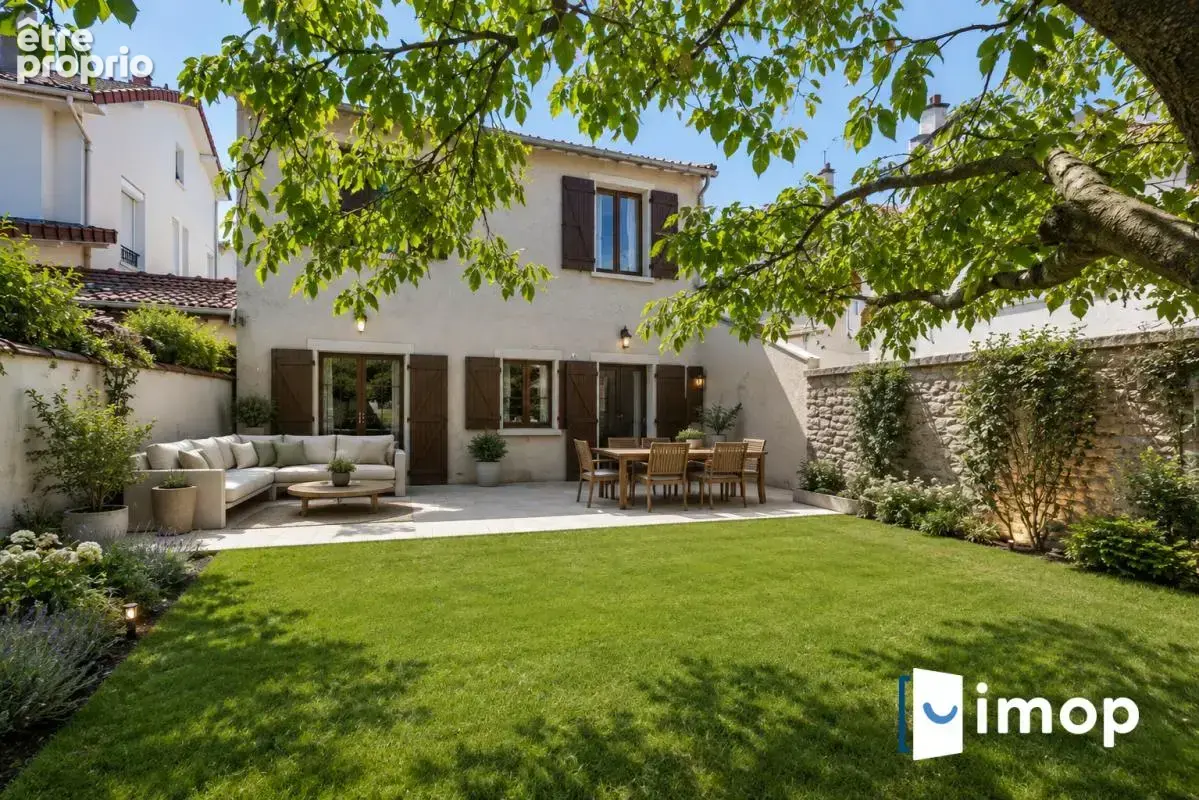 Photo Maison à Saint-Maur-Des-Fosses au prix de 964 900€