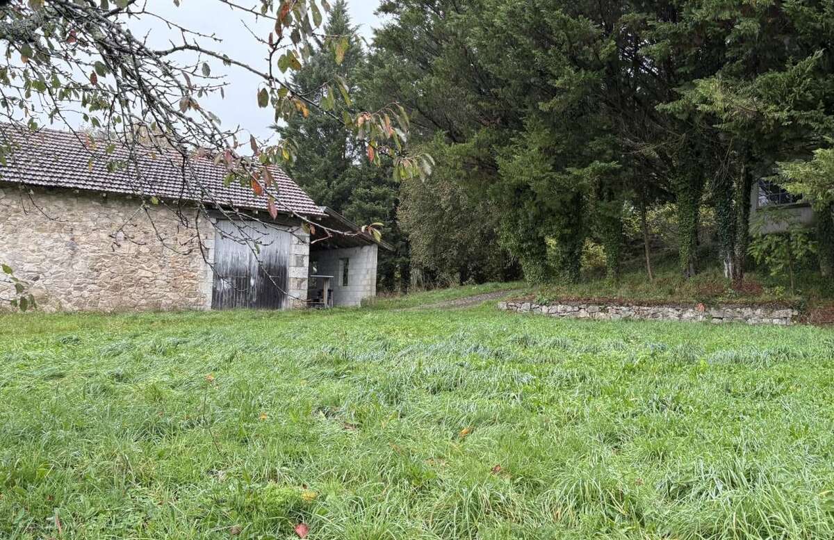Maison à SAINT-MAMET-LA-SALVETAT