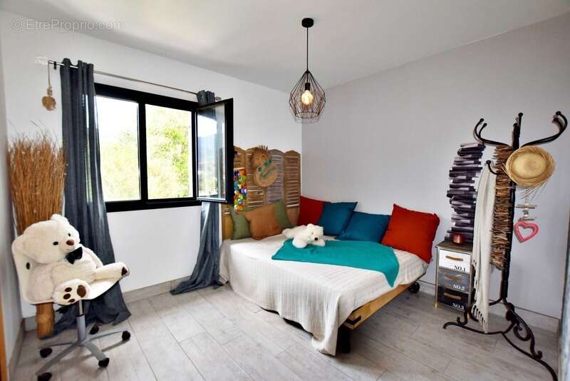 Maison à SOLLIES-TOUCAS