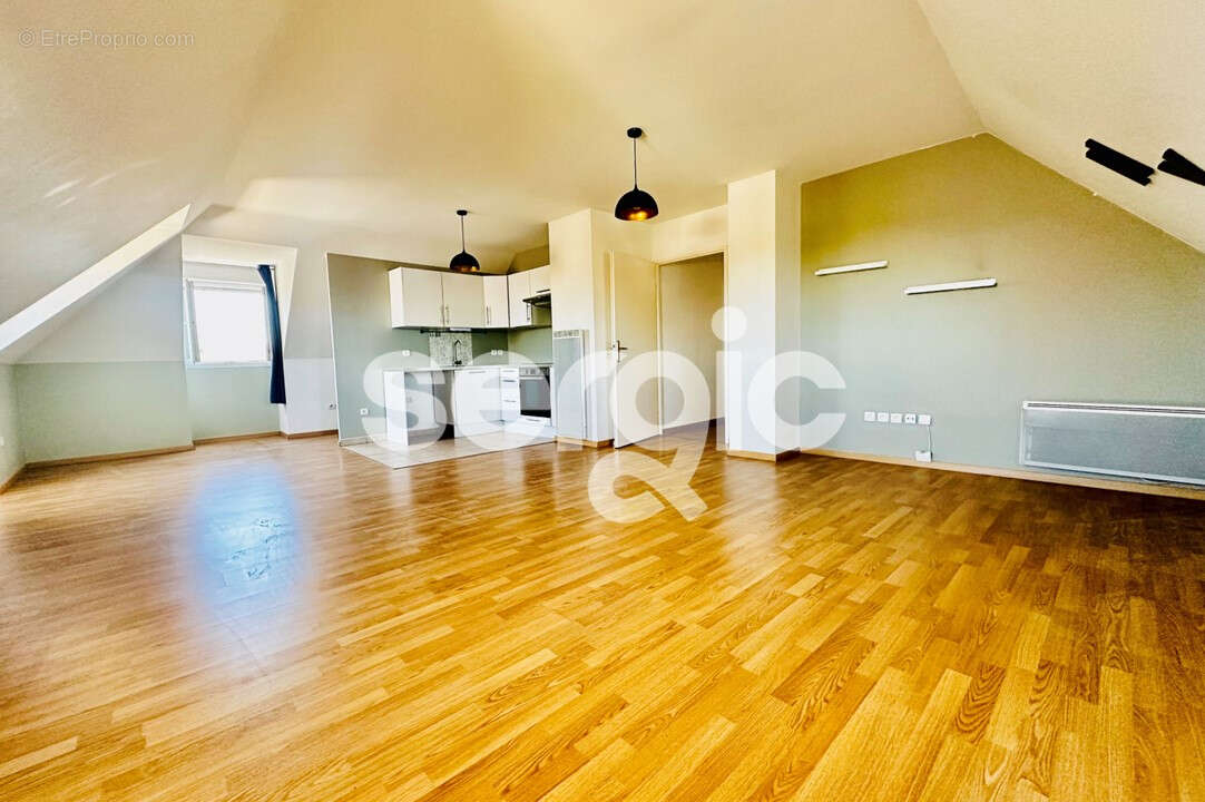 Appartement à MAGNY-LE-HONGRE