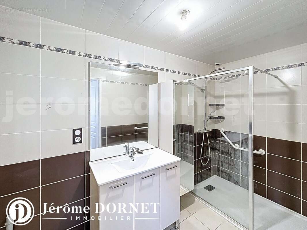 gu_00003 - Maison à CREVECOEUR-LE-GRAND