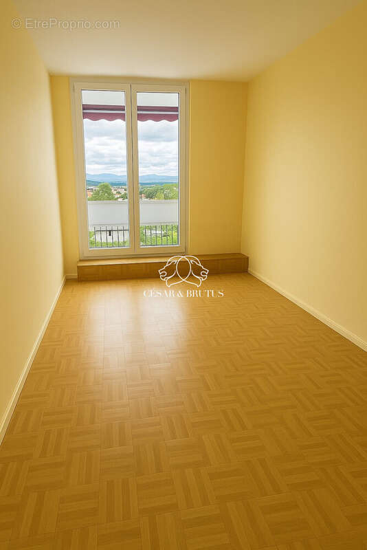 Appartement à TASSIN-LA-DEMI-LUNE