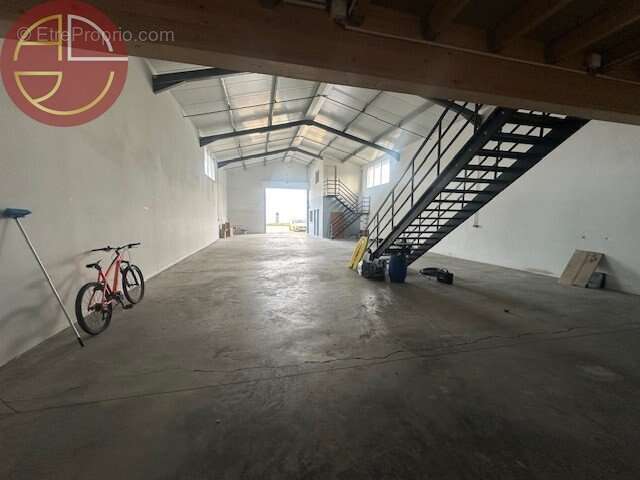 Commerce à LESPINASSE