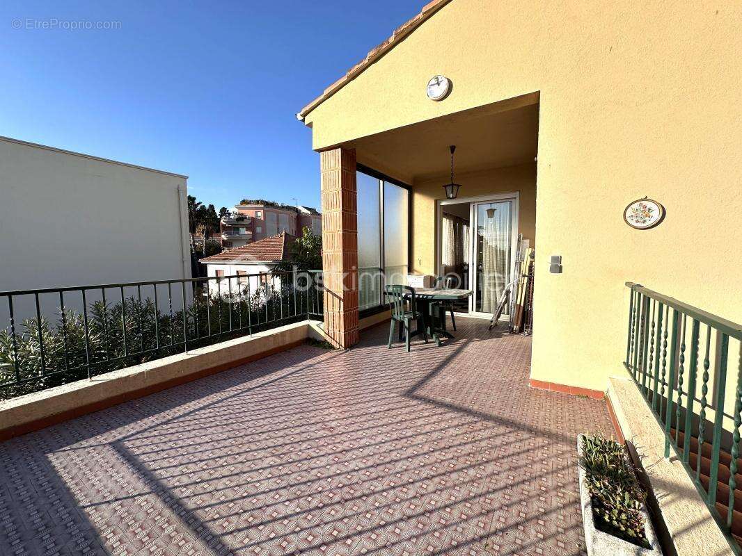 Maison à SAINT-LAURENT-DU-VAR