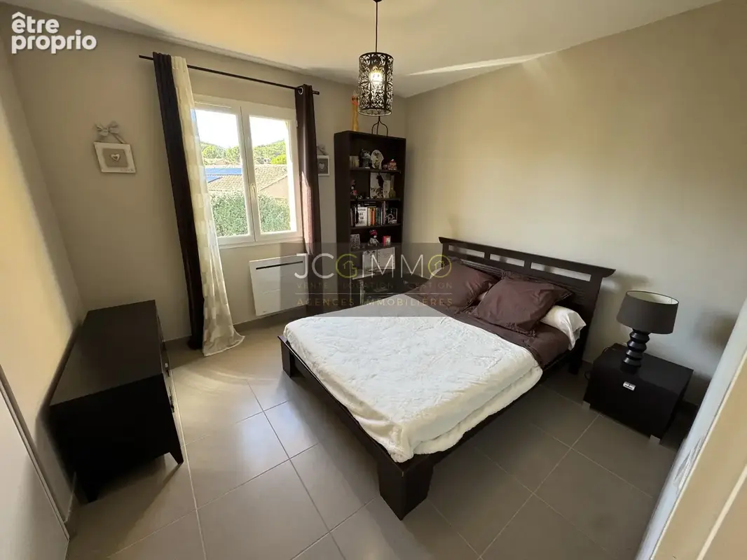 VIlla de 86m2 hab T4 avec grand garage sur 403m2 de terrain ! - photo 7