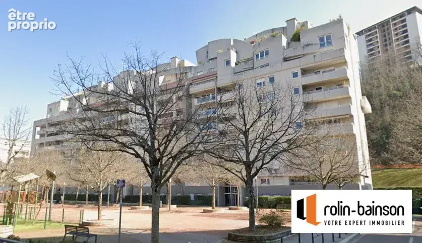 Parking à LYON-9E
