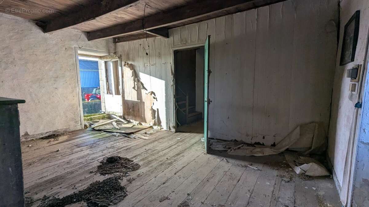 Maison à PLONEVEZ-PORZAY