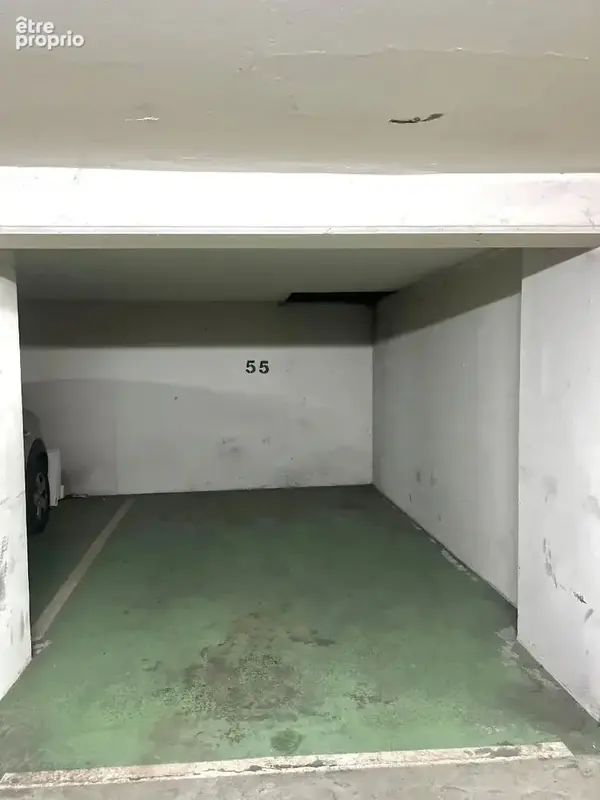 PERNETY  Emplacement de parking couvert : - photo 2