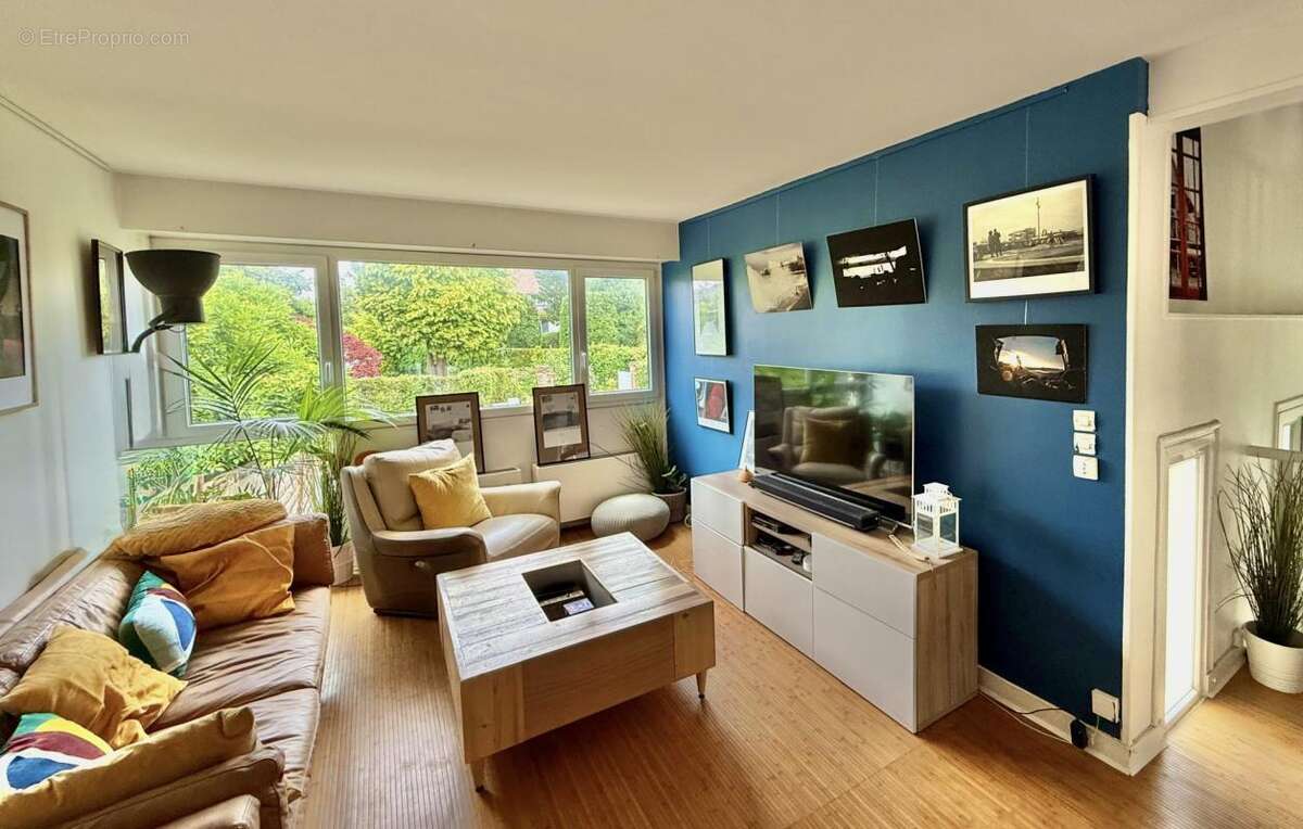 Maison à LE MESNIL-ESNARD