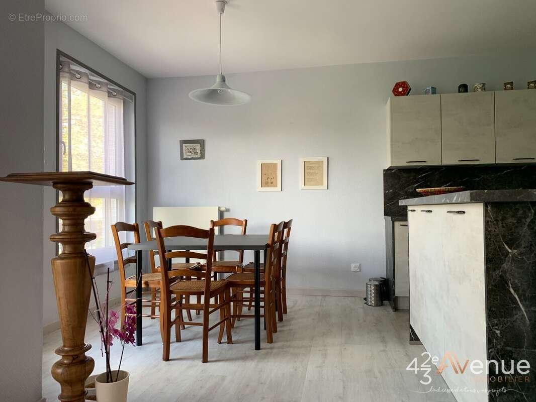Appartement à SAINT-ETIENNE