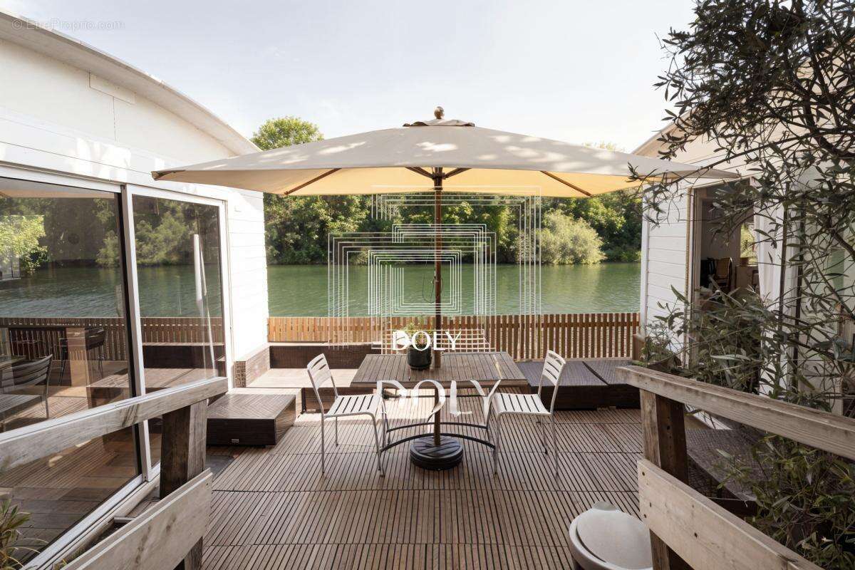 Appartement à VILLENEUVE-LA-GARENNE