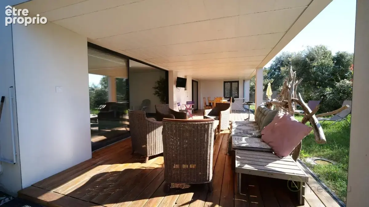 Maison et dépendances - photo 16