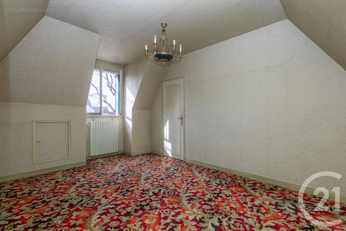 Maison à LIMEIL-BREVANNES