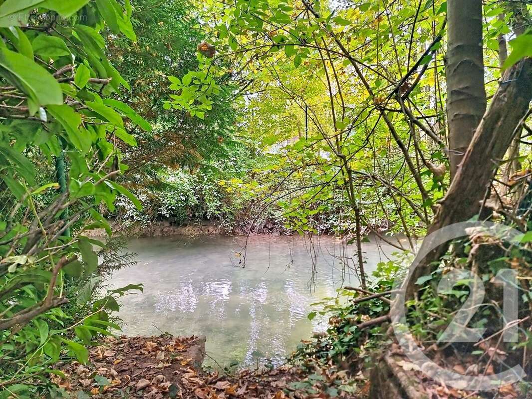 Maison à LONGUEVILLE