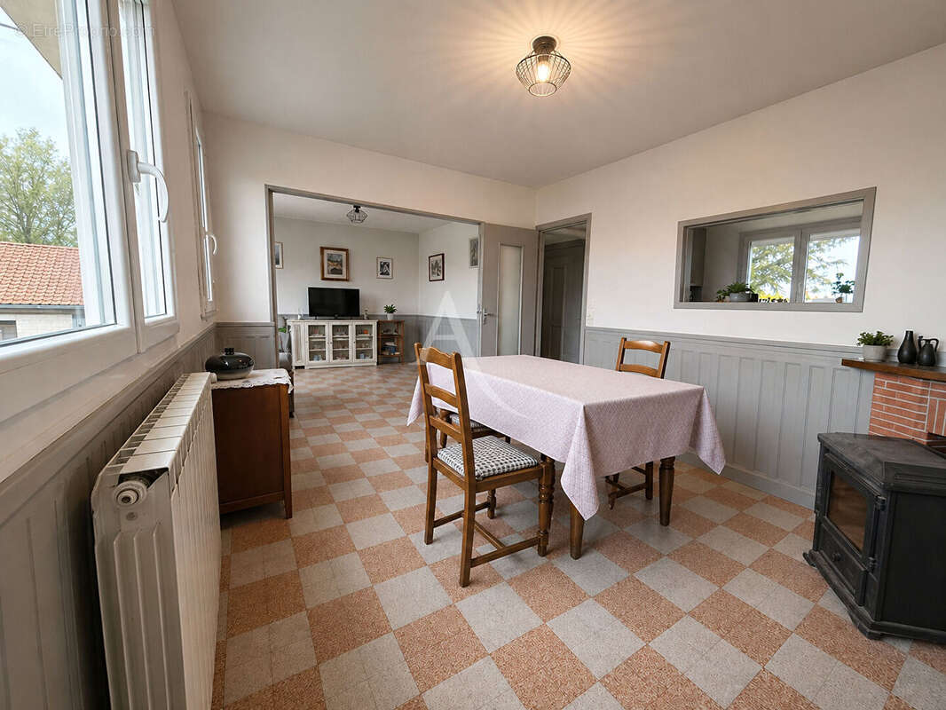 Maison à FAVIERES