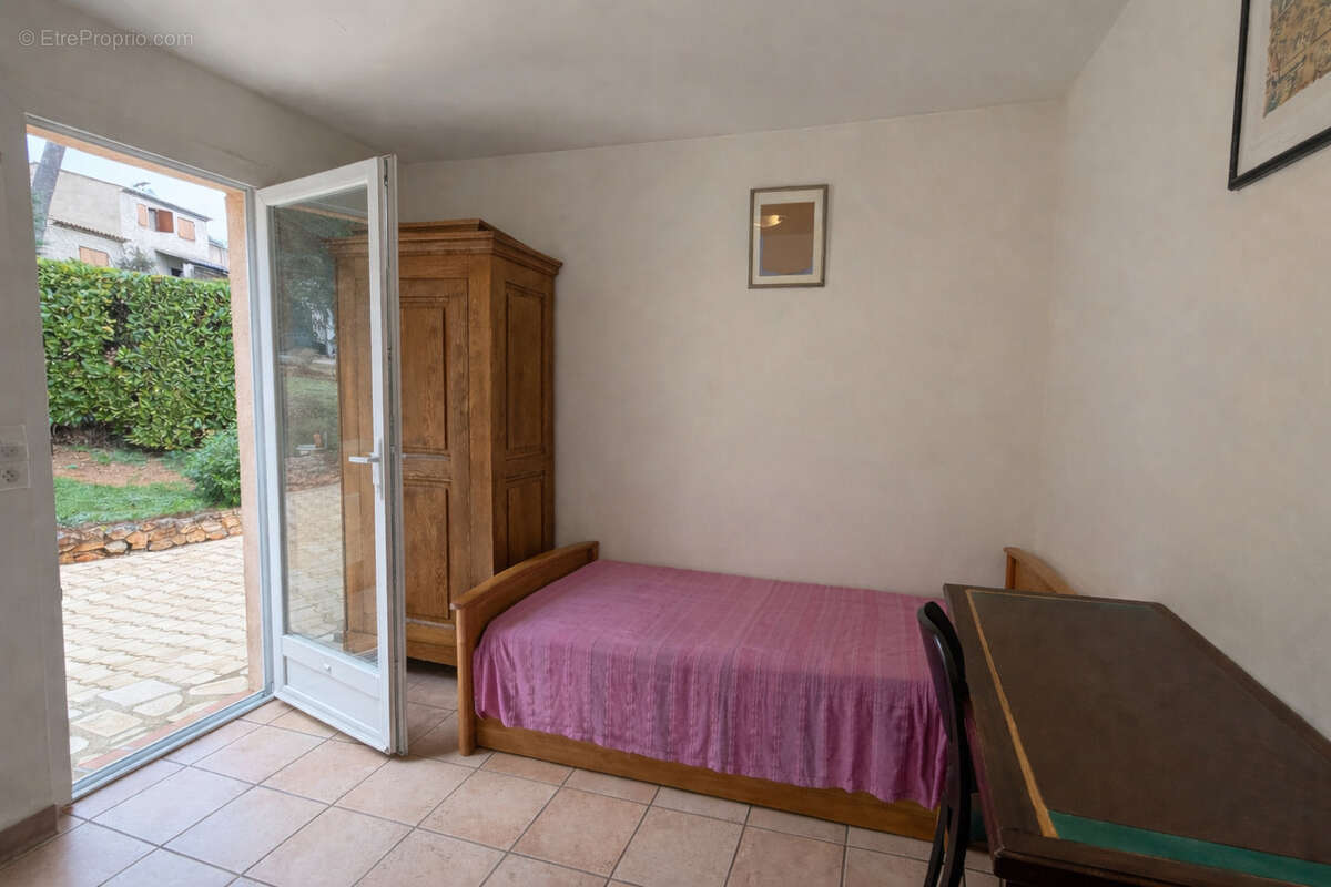 Maison à VALBONNE