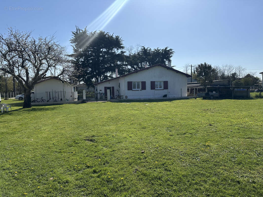 Maison à SAINTE-BAZEILLE