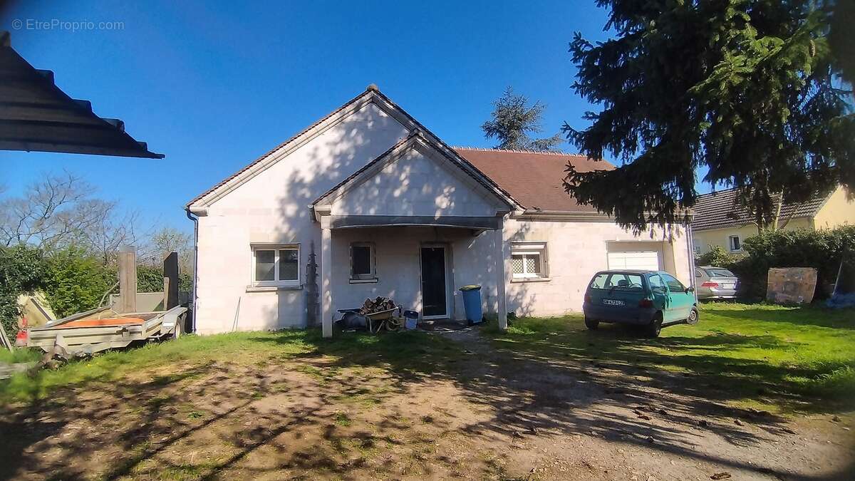 Maison à FOURCHAMBAULT