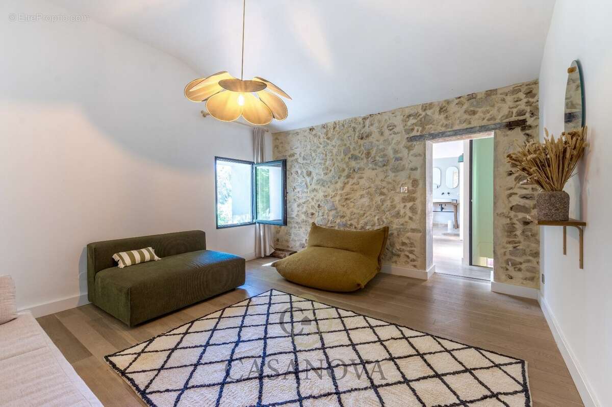 Maison à CASTELNAU-LE-LEZ