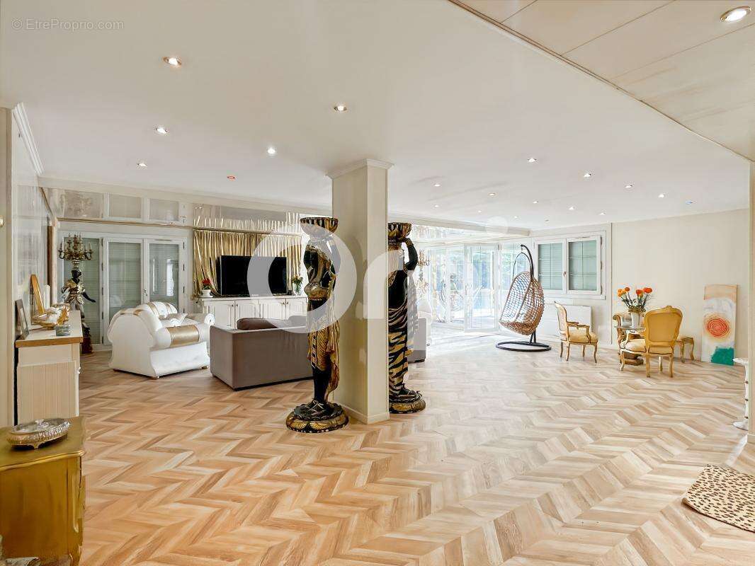 Maison à ARNIERES-SUR-ITON