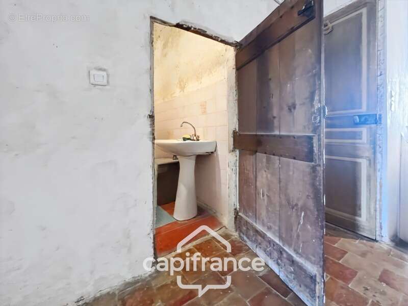 Maison à CAMPS-LA-SOURCE