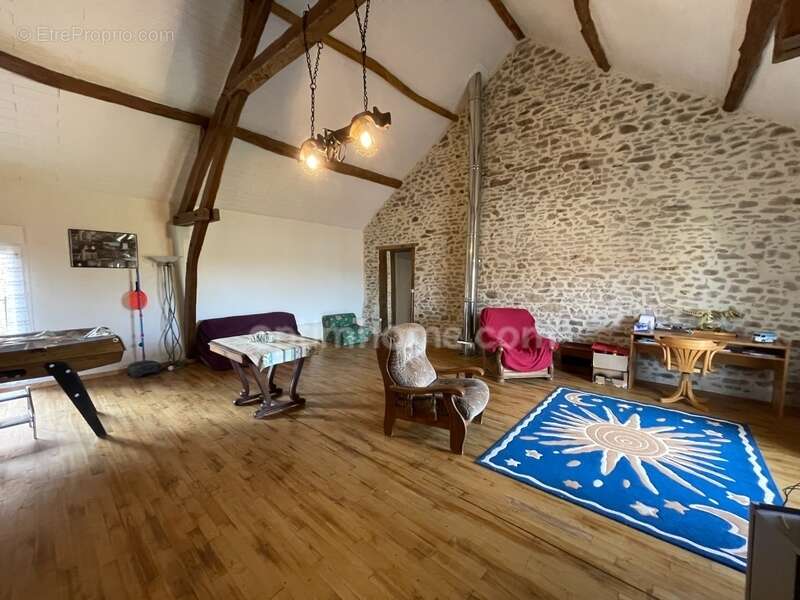 Maison à ARNAC-LA-POSTE