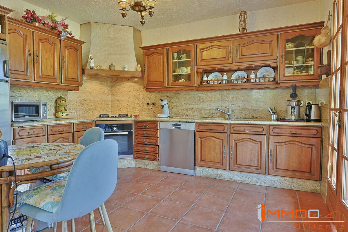 Maison 165 m² à Le Bar-Sur-Loup  - photo 7