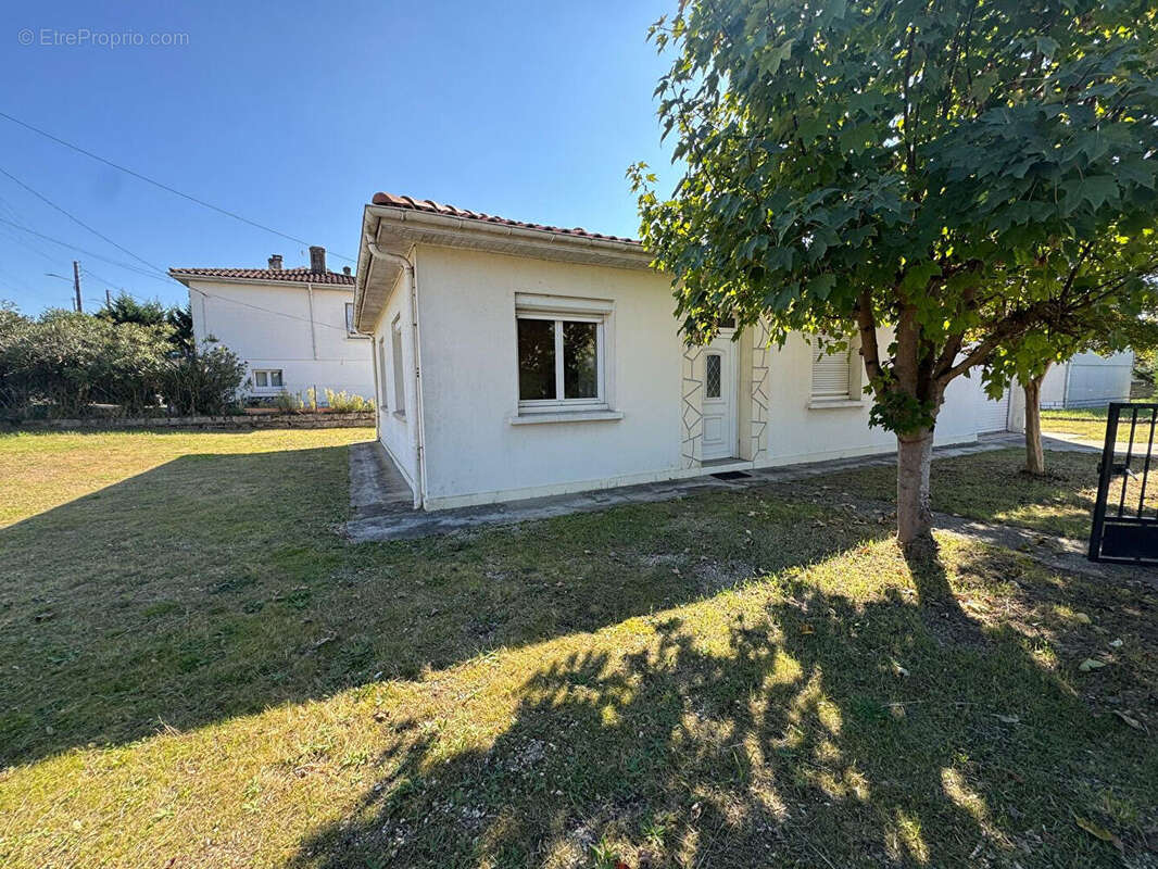 Maison à SAINTE-LIVRADE-SUR-LOT