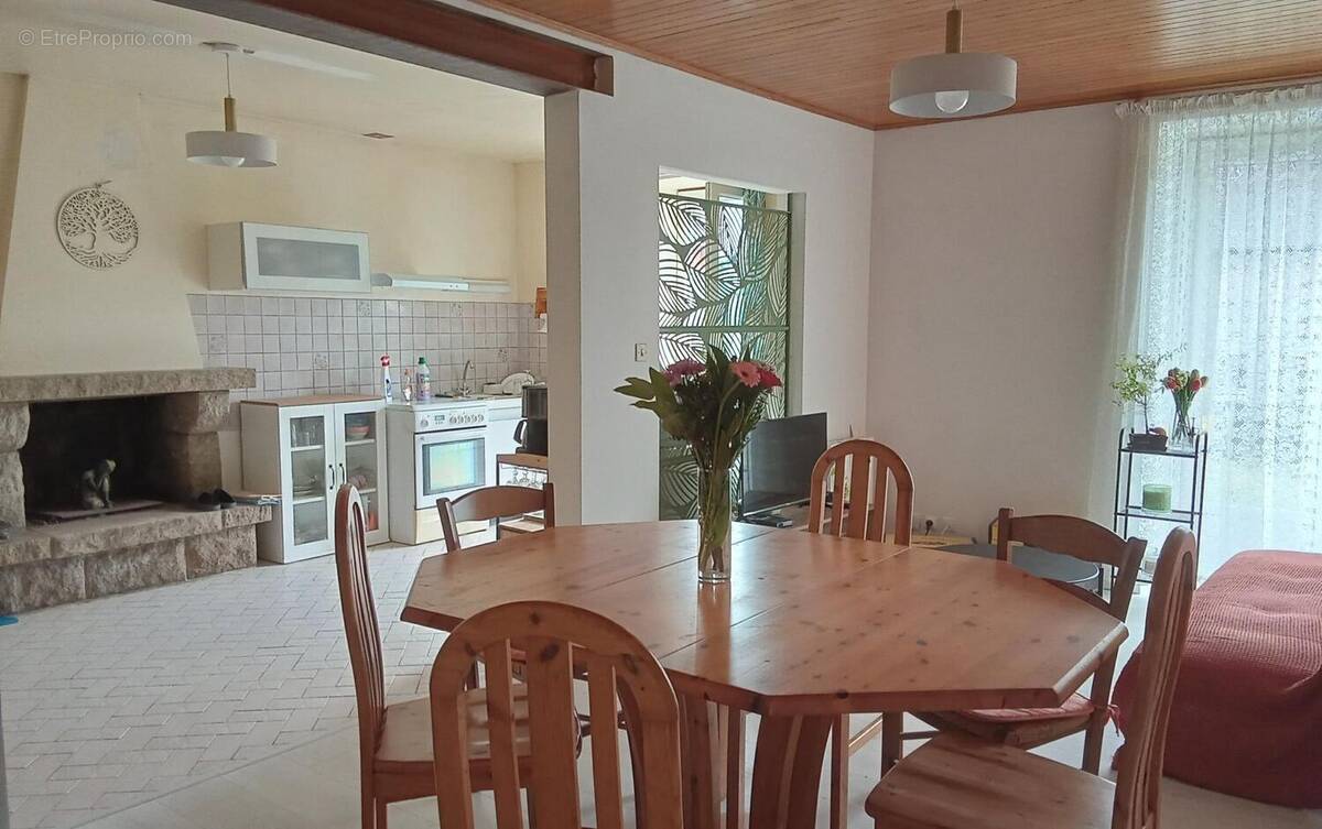Photo 1 - Maison à CARENTOIR