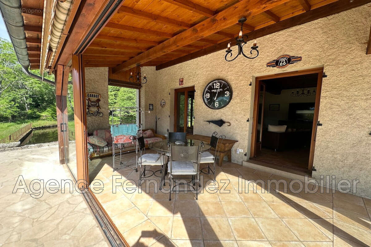 Maison 155 m² à Matour  - photo 4