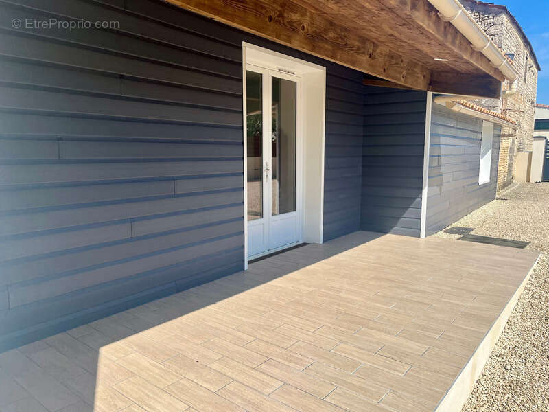 Maison à SAINTE-GEMME-LA-PLAINE