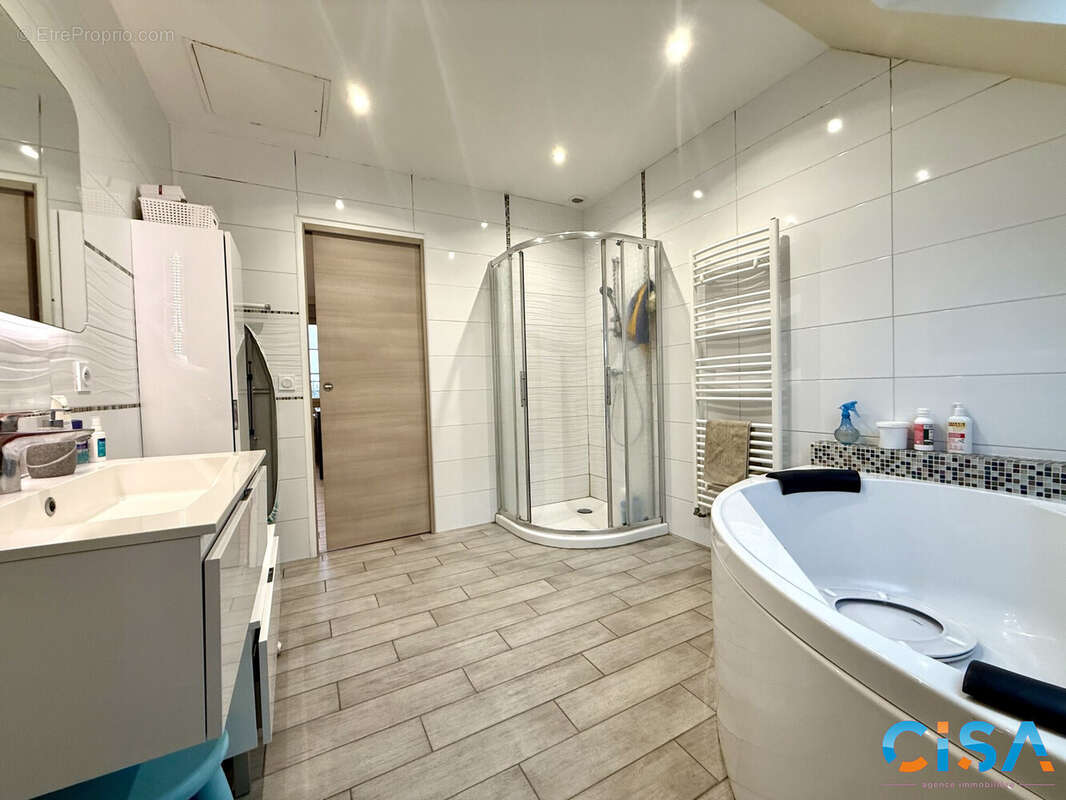 Maison à RONQUEROLLES