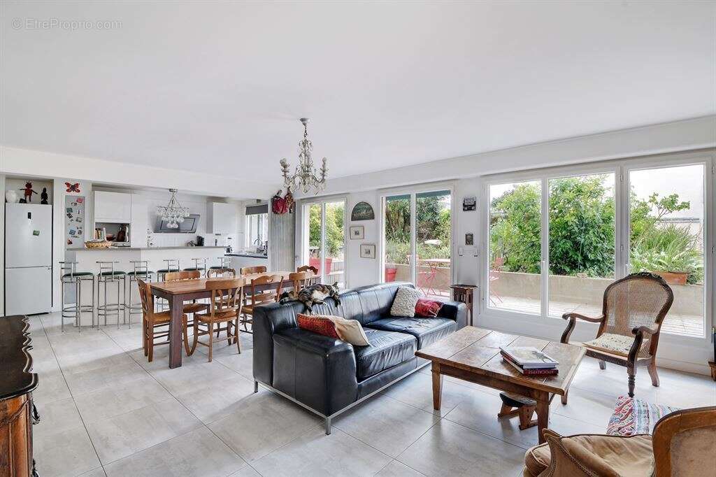 Appartement à PARIS-20E