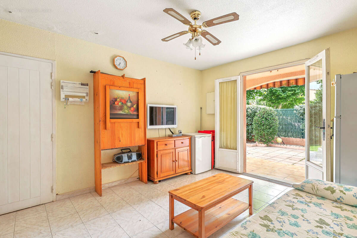 Appartement à LA LONDE-LES-MAURES