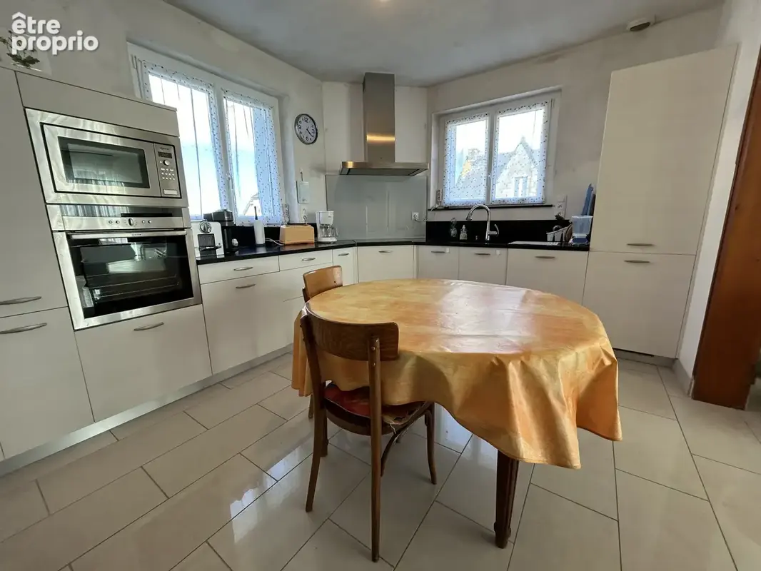 MATIGNON - Maison en pierre dans le bourg - photo 3