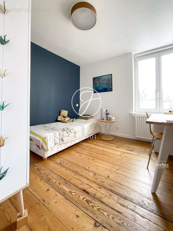 Lille - SAINT MAURICE - Maison à vendre 160 m2 - 4 chambres - Jardin - Possibilité garage en plus - photo 17
