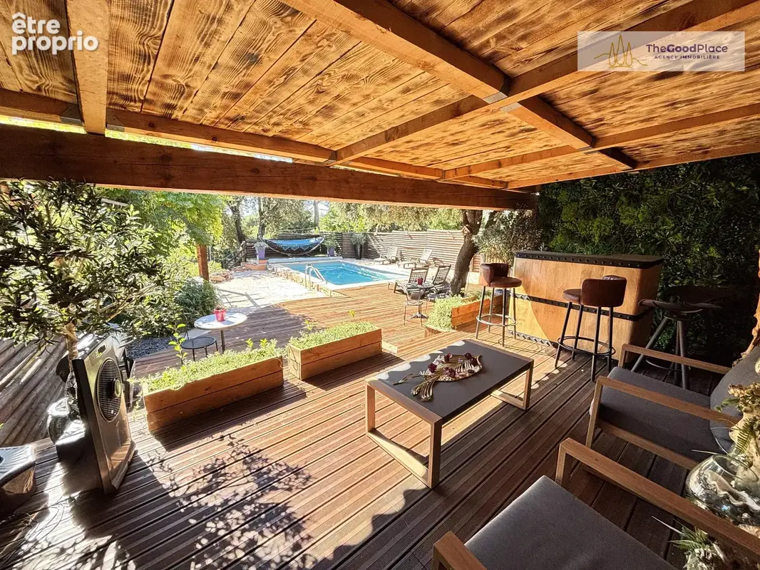 Photo Maison à Saint-Maximin-La-Sainte-Baume au prix de 570 000€