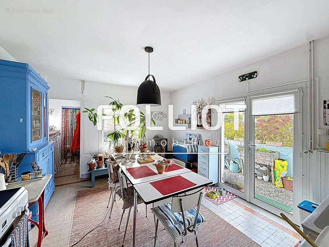 Maison à SAINT-PAIR-SUR-MER