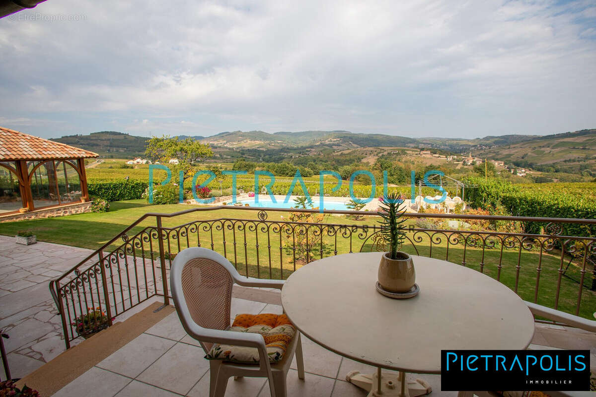 Maison à SAINT-AMOUR-BELLEVUE