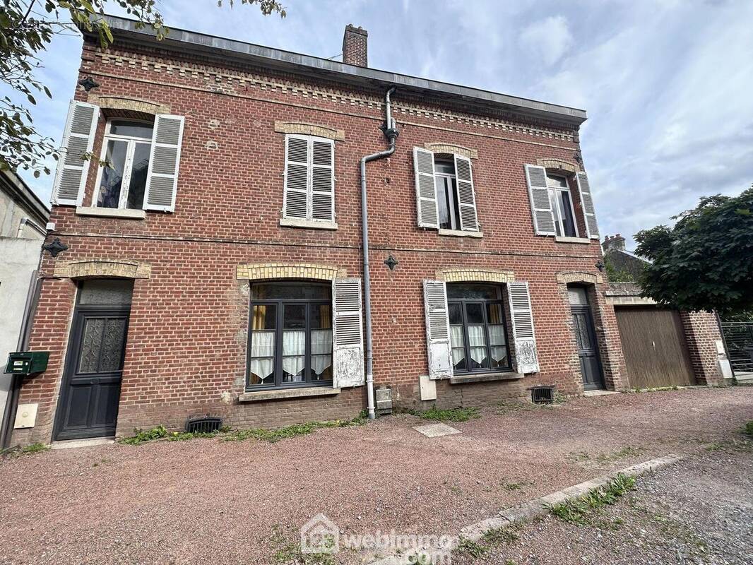 Maison bourgeoise d'une surface habitable de 214 m² - Maison à LAON