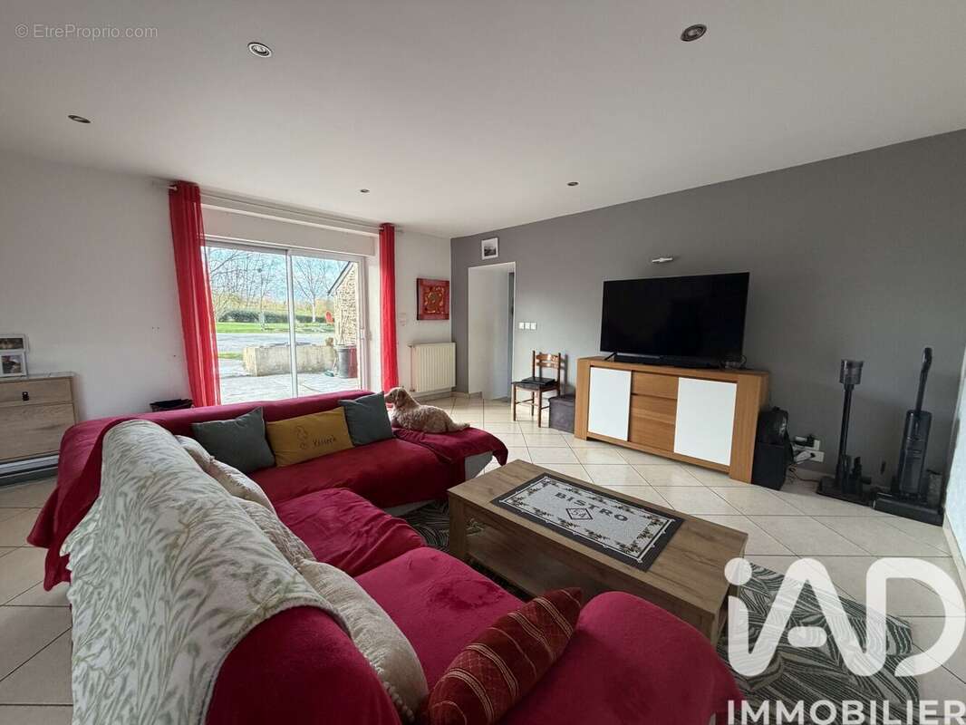 Maison 212 m² à Moreac  - photo 6
