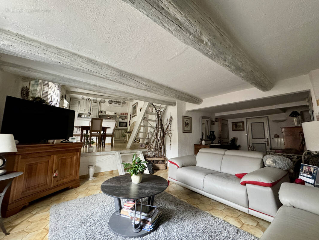 Appartement à MORMOIRON