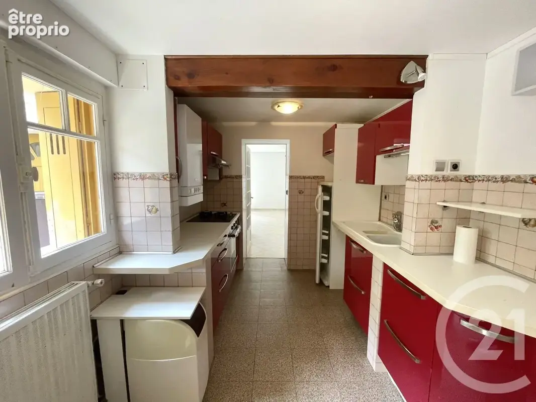 Appartement 106 m² à Saint-Georges-De-Didonne  - photo 11