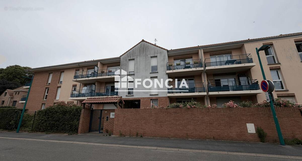 Appartement à CROISILLES