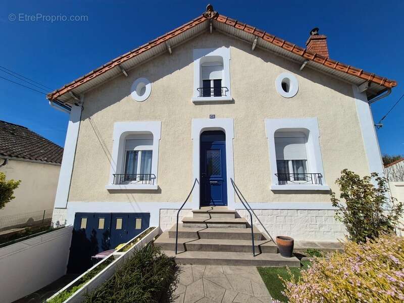 Maison à GOND-PONTOUVRE