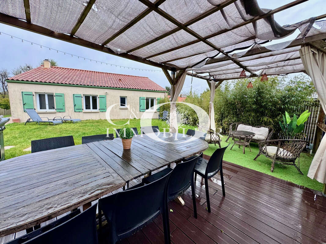 Maison à LEGE