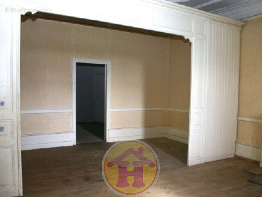 Maison à ORADOUR-SUR-VAYRES